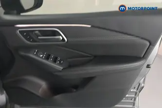 Nissan Qashqai Tekna Manual Petrol SUV - Stock Number (1683809) - 18th supplementary image