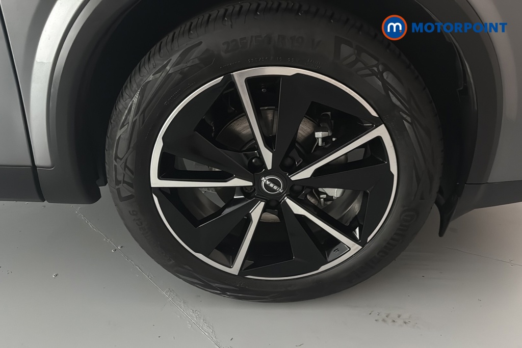 Nissan Qashqai Tekna Manual Petrol SUV - Stock Number (1683809) - 47th supplementary image