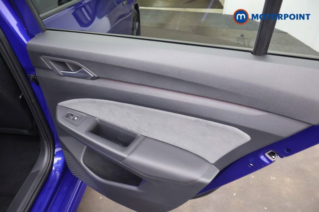 Volkswagen Golf R Automatic Petrol Hatchback - Stock Number (1684116) - 22nd supplementary image
