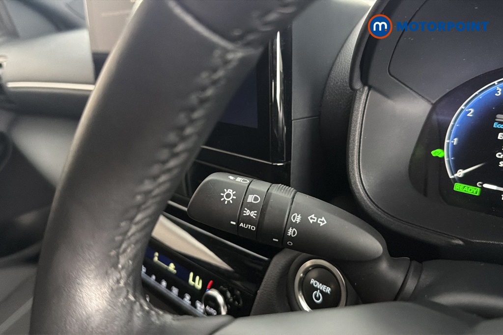 Toyota Yaris Cross Excel Automatic Petrol-Electric Hybrid Estate - Stock Number (1684209) - 5th supplementary image