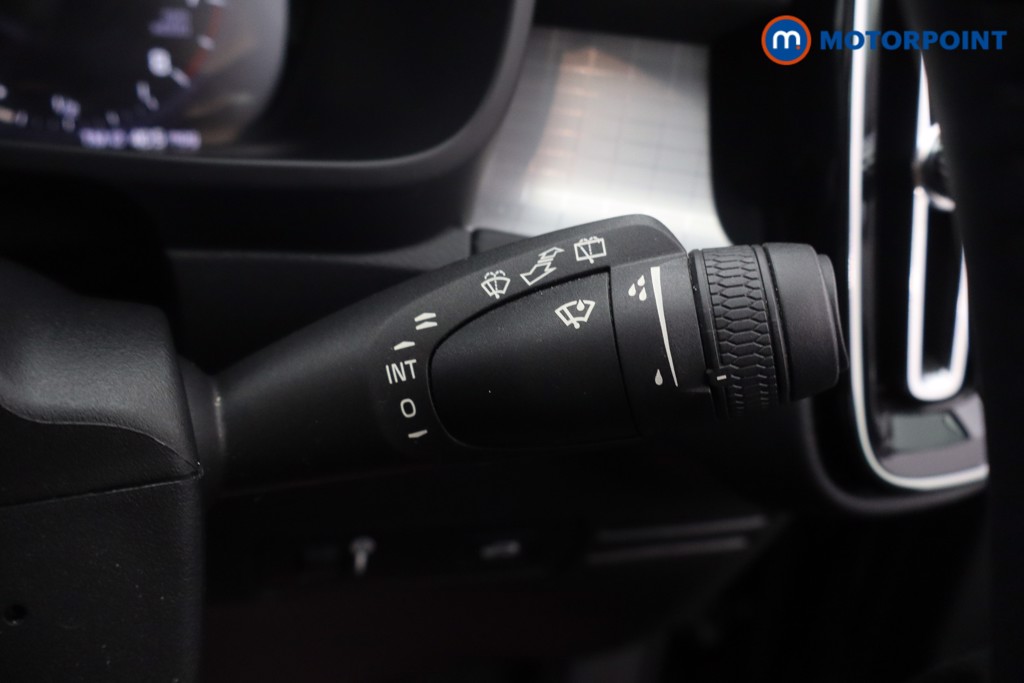 Volvo Xc40 Momentum Manual Petrol SUV - Stock Number (1684723) - 7th supplementary image