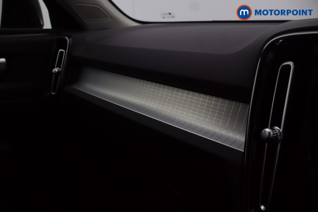 Volvo Xc40 Momentum Manual Petrol SUV - Stock Number (1684723) - 16th supplementary image