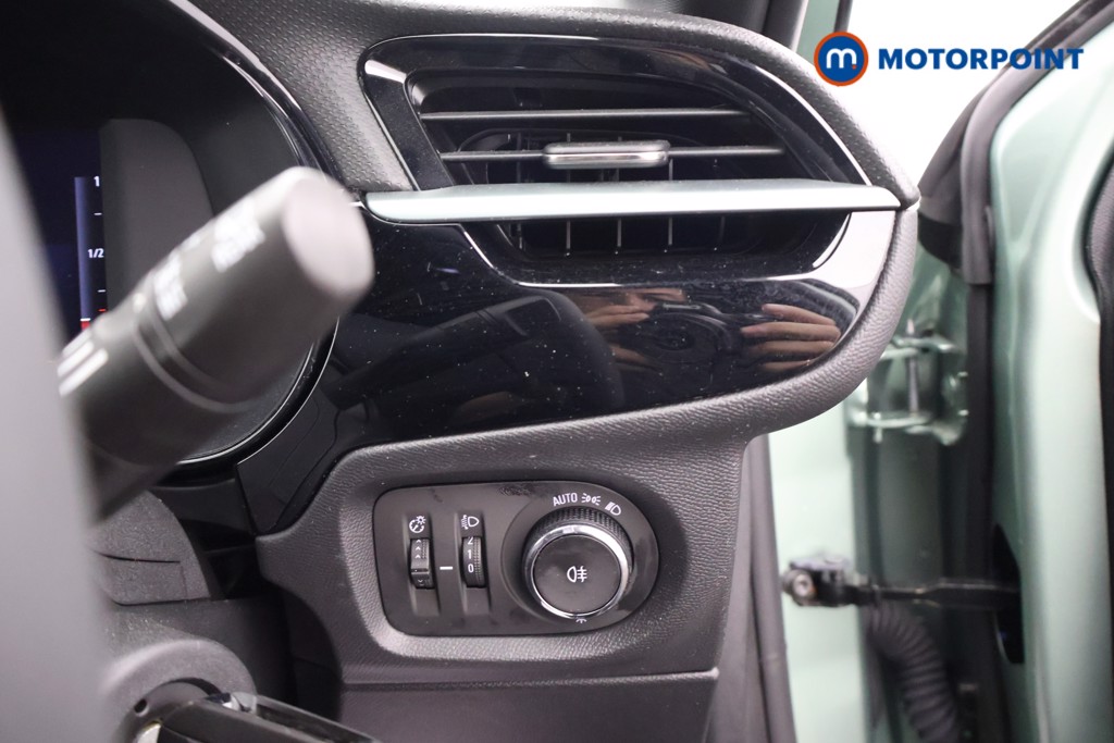 Vauxhall Corsa YES Manual Petrol Hatchback - Stock Number (1639752) - 7th supplementary image