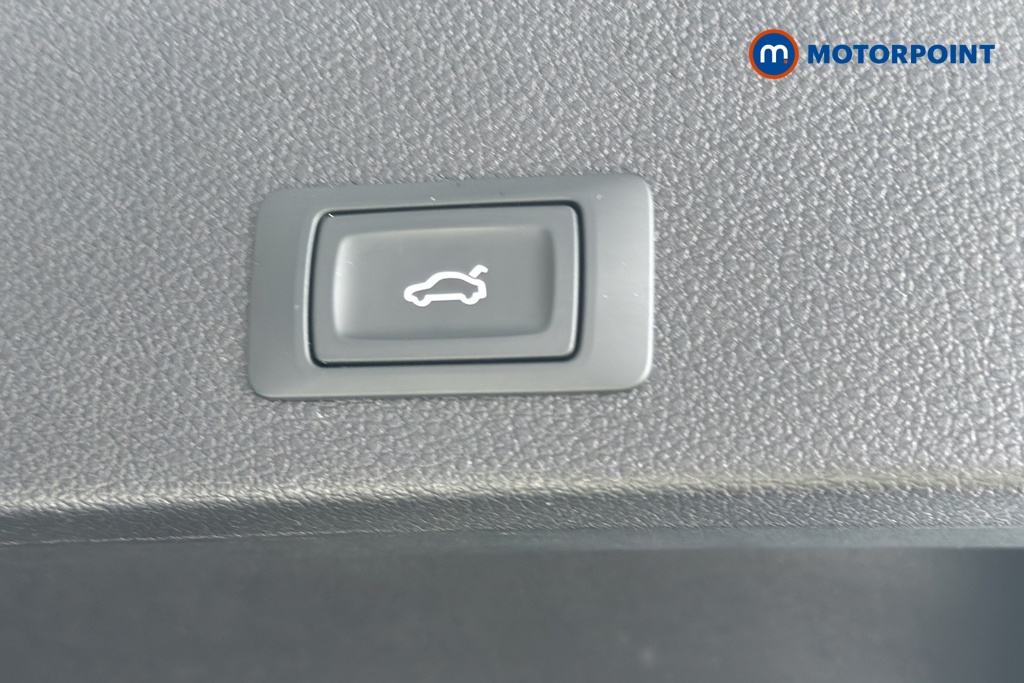 Audi Q2 S Line Automatic Petrol SUV - Stock Number (1661619) - 35th supplementary image