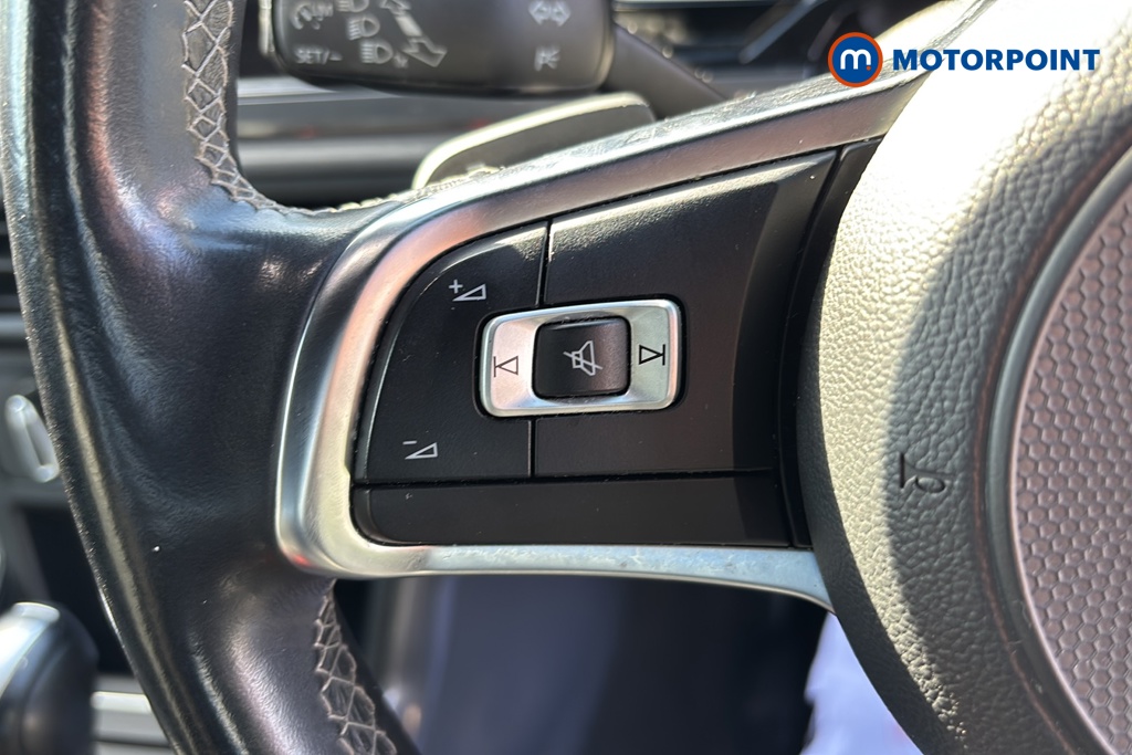Volkswagen Polo R-Line Automatic Petrol Hatchback - Stock Number (1664728) - 4th supplementary image