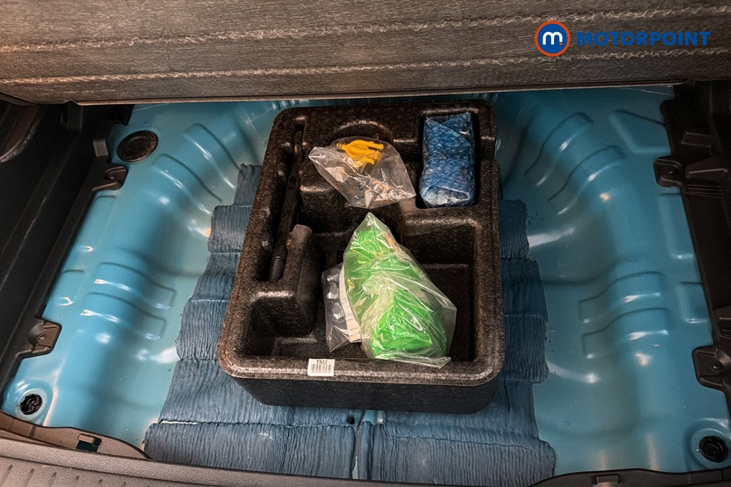 Hyundai Kona Premium Automatic Petrol-Electric Hybrid SUV - Stock Number (1666852) - 33rd supplementary image