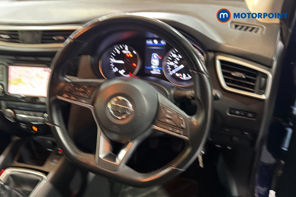 Nissan Qashqai Acenta Premium Manual Diesel SUV - Stock Number (1668727) - 2nd supplementary image