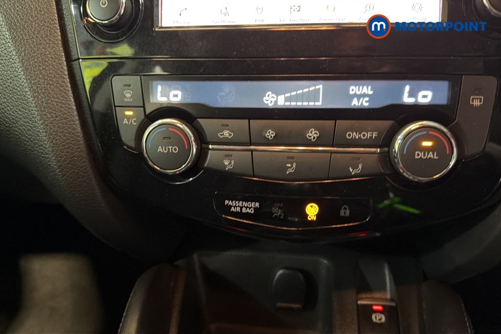 Nissan Qashqai Acenta Premium Manual Diesel SUV - Stock Number (1668727) - 12th supplementary image