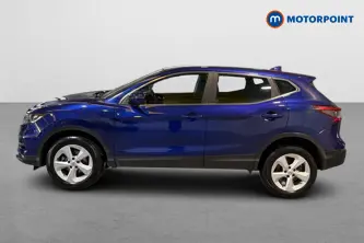 Nissan Qashqai Acenta Premium Manual Diesel SUV - Stock Number (1668727) - Drivers side