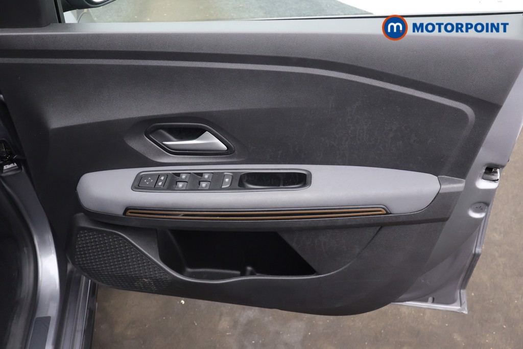 Dacia Sandero Stepway Extreme Manual Petrol Hatchback - Stock Number (1674729) - 20th supplementary image