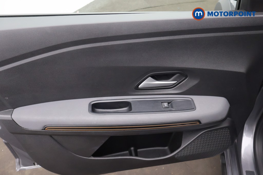 Dacia Sandero Stepway Extreme Manual Petrol Hatchback - Stock Number (1674729) - 30th supplementary image