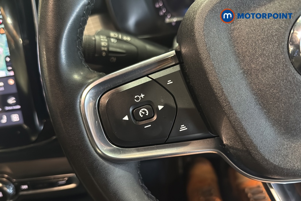 Volvo Xc40 Core Automatic Petrol SUV - Stock Number (1677644) - 4th supplementary image