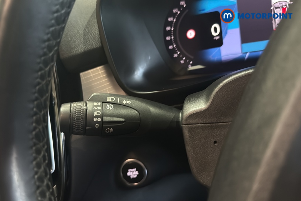 Volvo Xc40 Core Automatic Petrol SUV - Stock Number (1677644) - 5th supplementary image