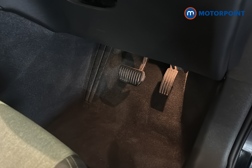 Volvo Xc40 Core Automatic Petrol SUV - Stock Number (1677644) - 24th supplementary image