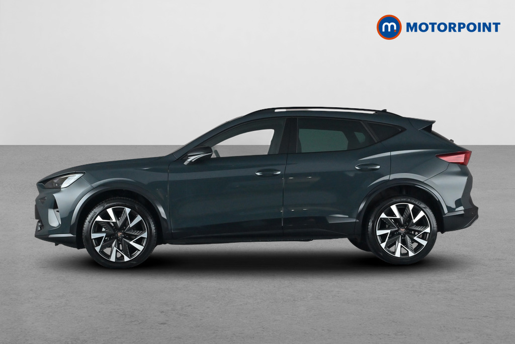 Volvo Xc40 Core Automatic Petrol SUV - Stock Number (1677644) - Drivers side