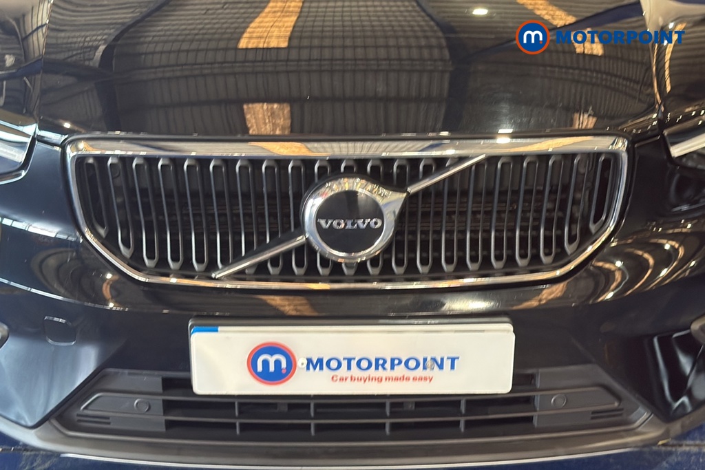 Volvo Xc40 Core Automatic Petrol SUV - Stock Number (1677644) - 43rd supplementary image