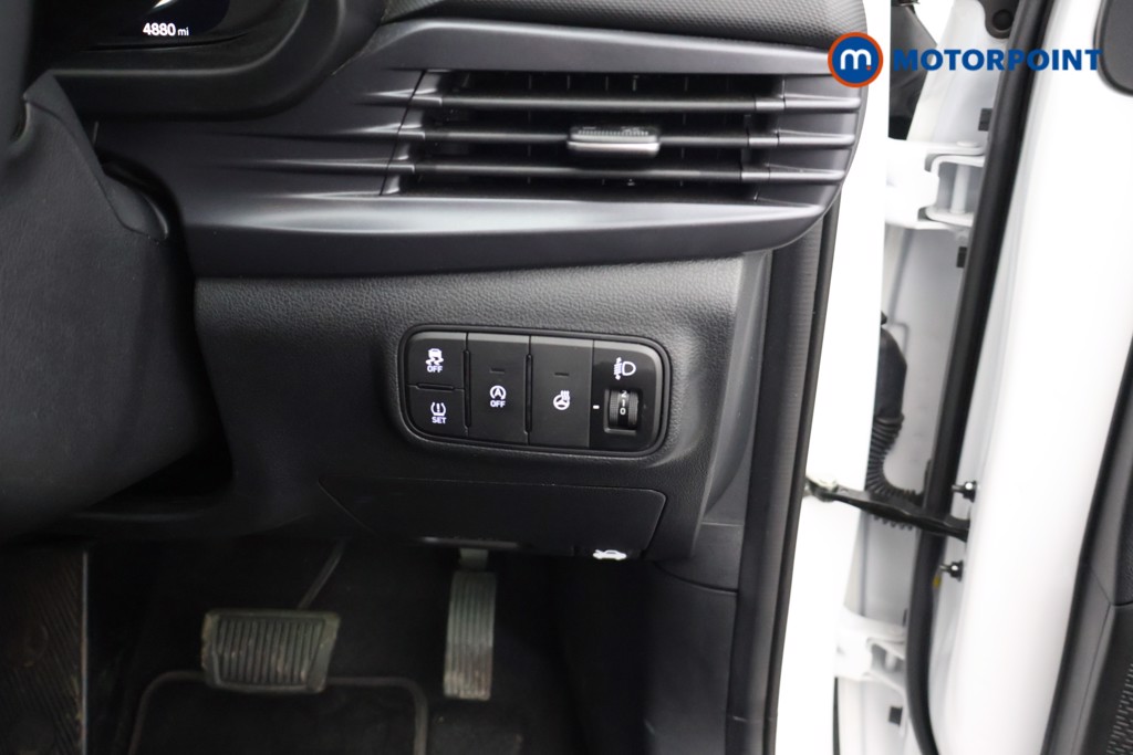 Hyundai I20 Tech Line Automatic Petrol Hatchback - Stock Number (1678381) - 19th supplementary image