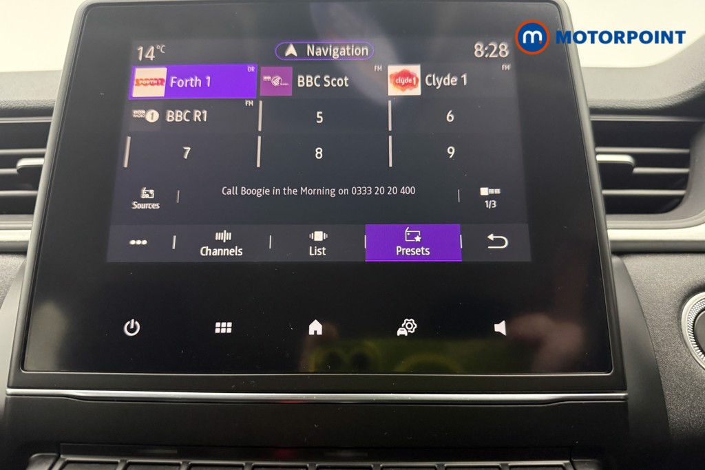 Renault Captur Iconic Manual Petrol SUV - Stock Number (1678396) - 4th supplementary image