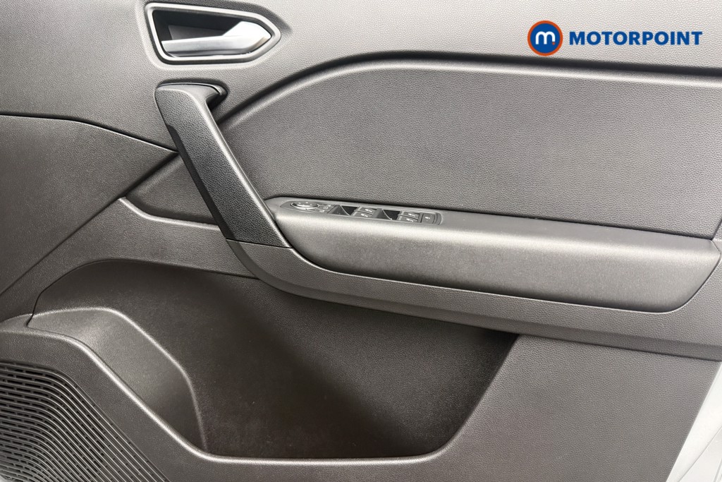 Renault Captur Iconic Manual Petrol SUV - Stock Number (1678396) - 18th supplementary image