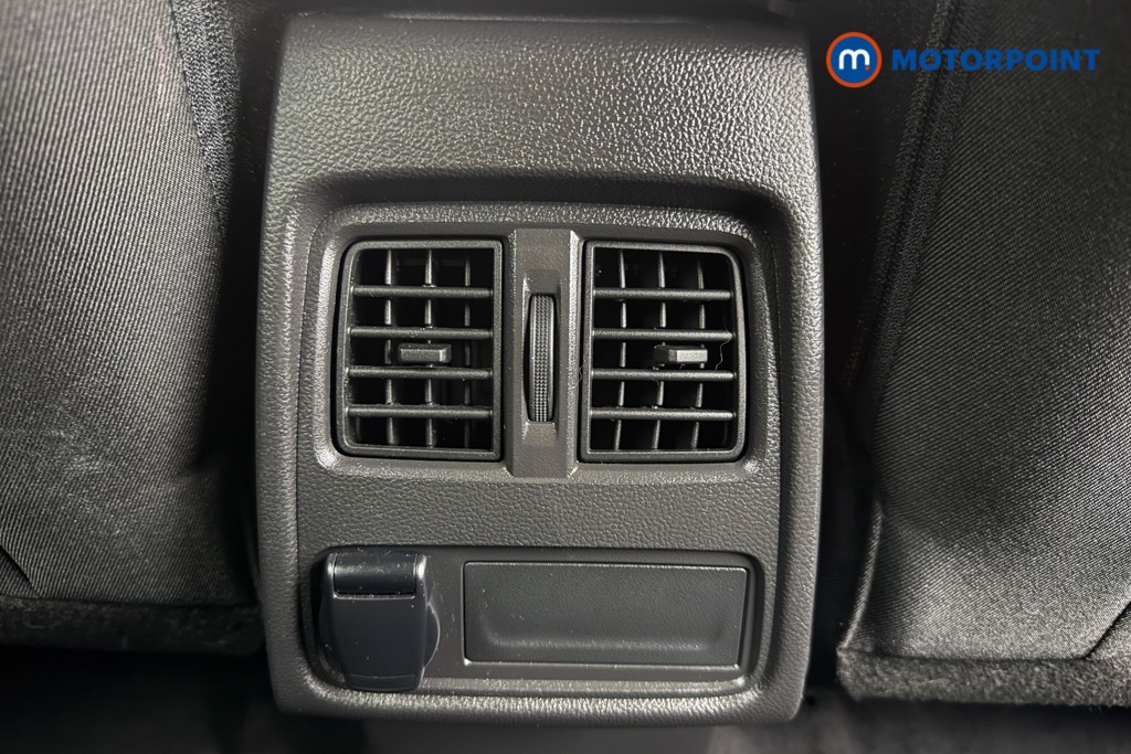 Renault Captur Iconic Manual Petrol SUV - Stock Number (1678396) - 20th supplementary image