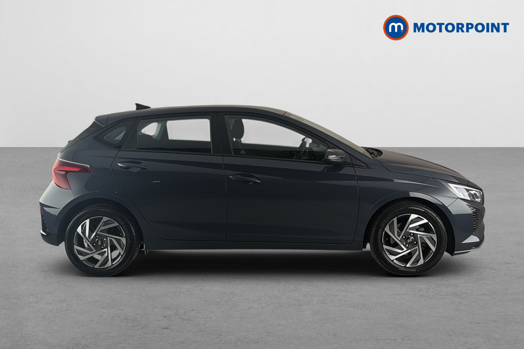 Hyundai I20 Advance Automatic Petrol Hatchback - Stock Number (1679209) - Passenger side