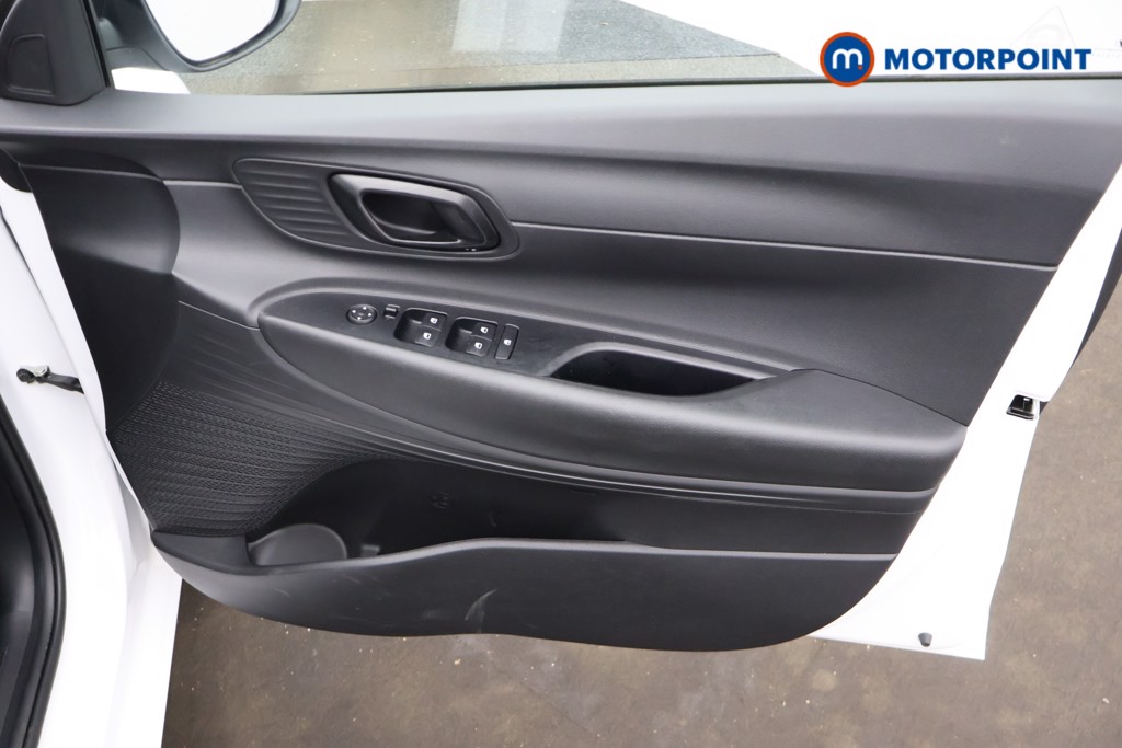 Hyundai I20 Advance Automatic Petrol Hatchback - Stock Number (1679224) - 19th supplementary image