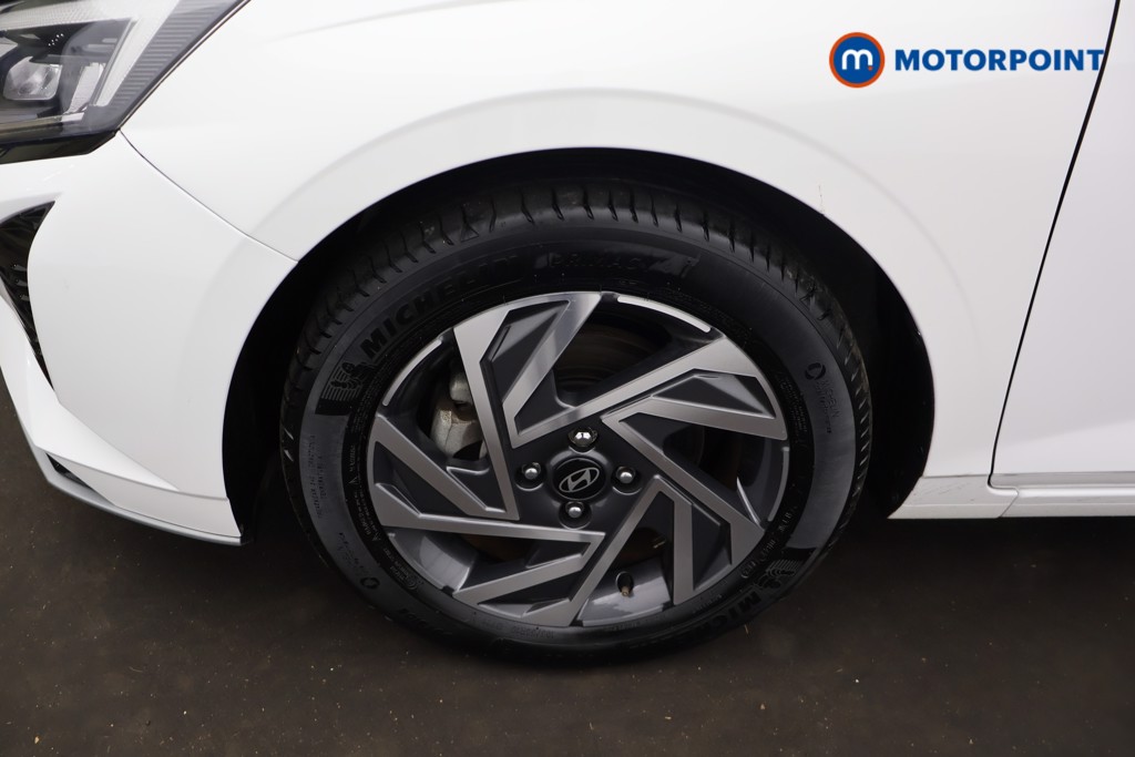 Hyundai I20 Advance Automatic Petrol Hatchback - Stock Number (1679224) - 1st supplementary image