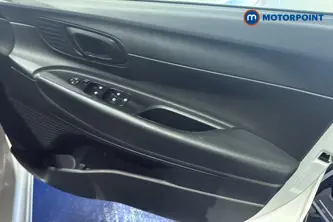Hyundai I20 Advance Automatic Petrol Hatchback - Stock Number (1679229) - 18th supplementary image