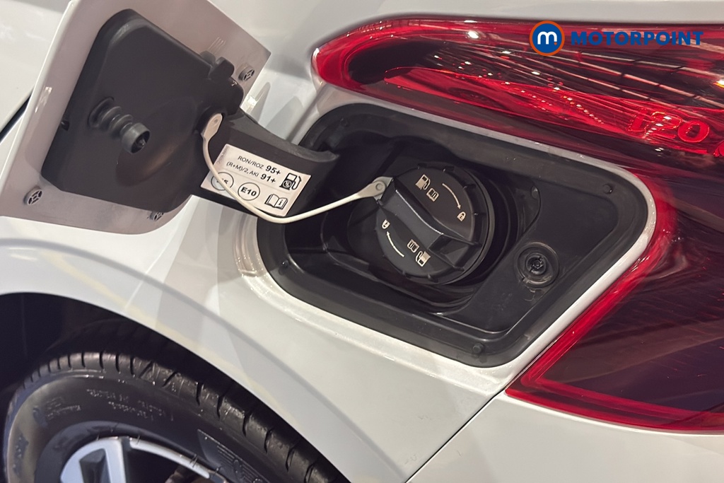 Hyundai I20 Advance Automatic Petrol Hatchback - Stock Number (1679229) - 41st supplementary image