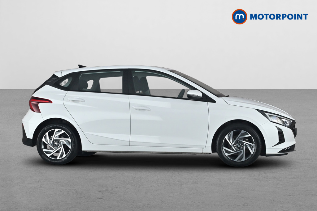 Hyundai I20 Advance Automatic Petrol Hatchback - Stock Number (1679245) - Passenger side