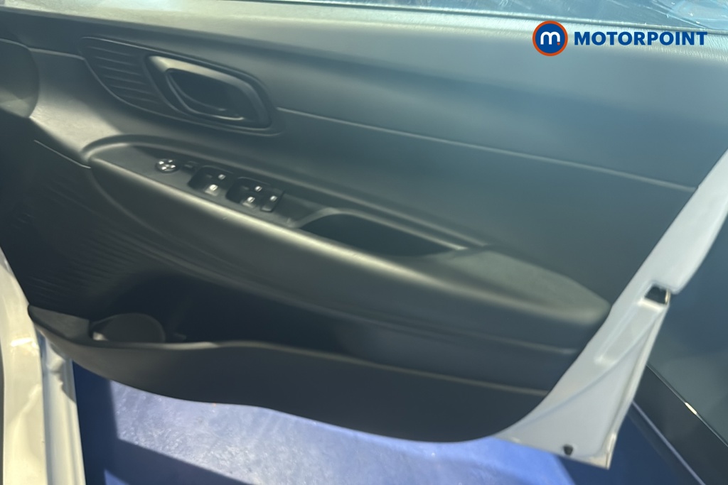 Hyundai I20 Advance Automatic Petrol Hatchback - Stock Number (1679303) - 18th supplementary image
