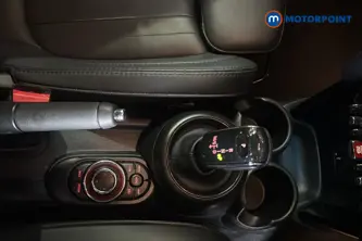 Mini Hatchback Cooper Exclusive Automatic Petrol Hatchback - Stock Number (1679748) - 16th supplementary image