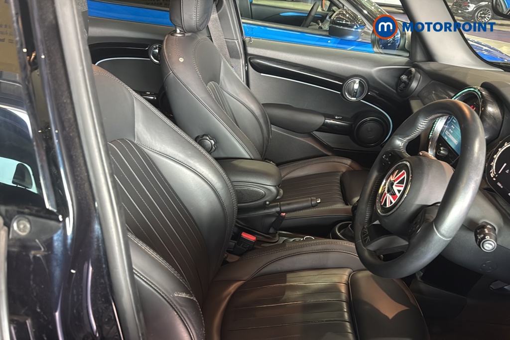 Mini Hatchback Cooper Exclusive Automatic Petrol Hatchback - Stock Number (1679748) - 22nd supplementary image