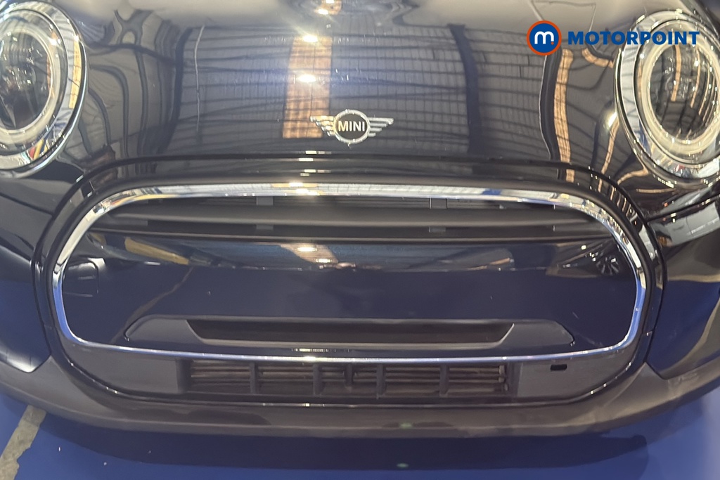 Mini Hatchback Cooper Exclusive Automatic Petrol Hatchback - Stock Number (1679748) - 43rd supplementary image