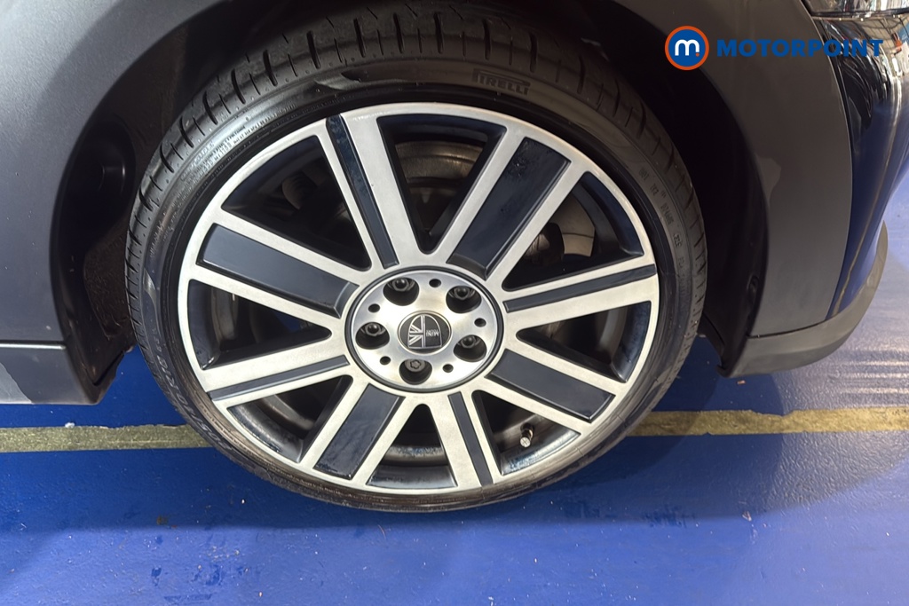 Mini Hatchback Cooper Exclusive Automatic Petrol Hatchback - Stock Number (1679748) - 47th supplementary image