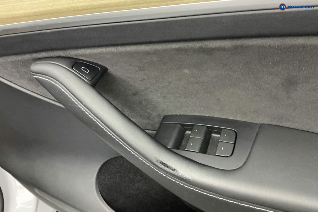 Tesla Model Y Rwd 5Dr Auto Automatic Electric SUV - Stock Number (1679775) - 25th supplementary image