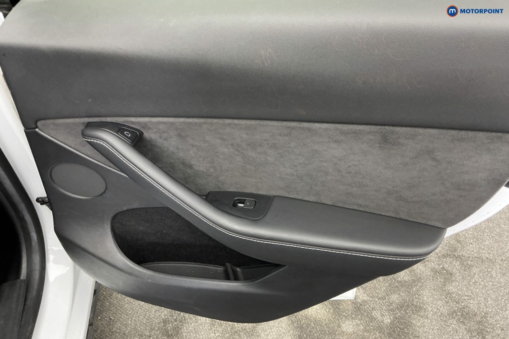 Tesla Model Y Rwd 5Dr Auto Automatic Electric SUV - Stock Number (1679775) - 26th supplementary image