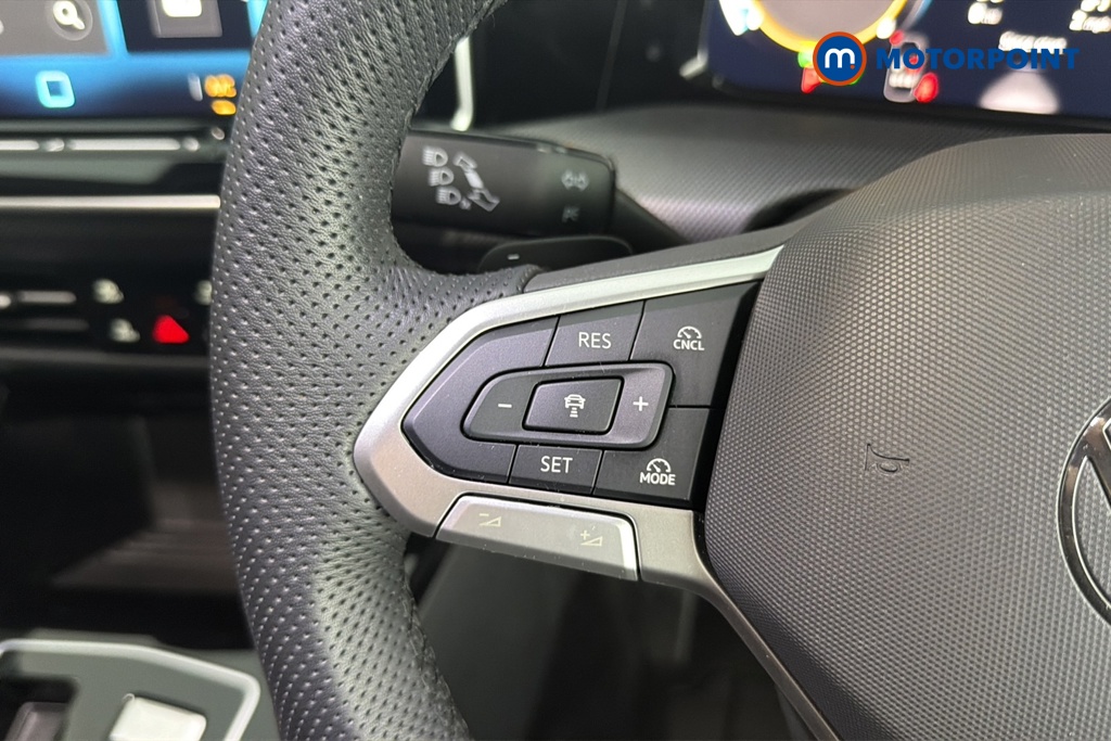 Volkswagen Golf R-Line Automatic Petrol Hatchback - Stock Number (1680210) - 4th supplementary image