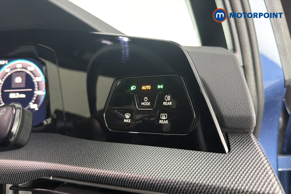 Volkswagen Golf R-Line Automatic Petrol Hatchback - Stock Number (1680210) - 11th supplementary image