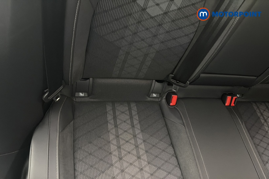 Volkswagen Golf R-Line Automatic Petrol Hatchback - Stock Number (1680210) - 27th supplementary image