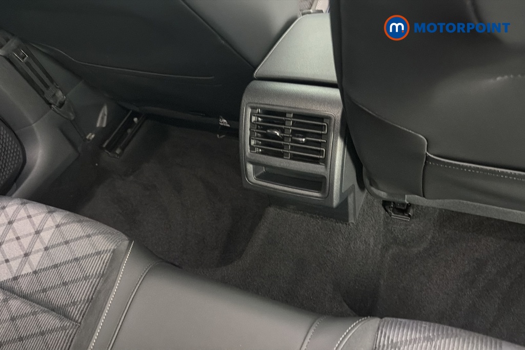 Volkswagen Golf R-Line Automatic Petrol Hatchback - Stock Number (1680210) - 28th supplementary image