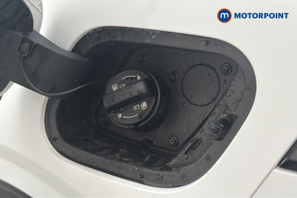 KIA Sportage Gt-Line Automatic Petrol-Electric Hybrid SUV - Stock Number (1681263) - 41st supplementary image