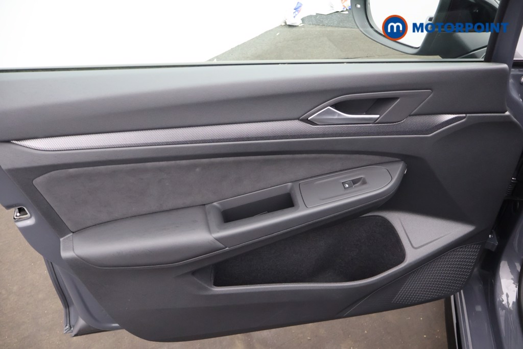 Volkswagen Golf Black Edition Automatic Petrol Hatchback - Stock Number (1681449) - 30th supplementary image