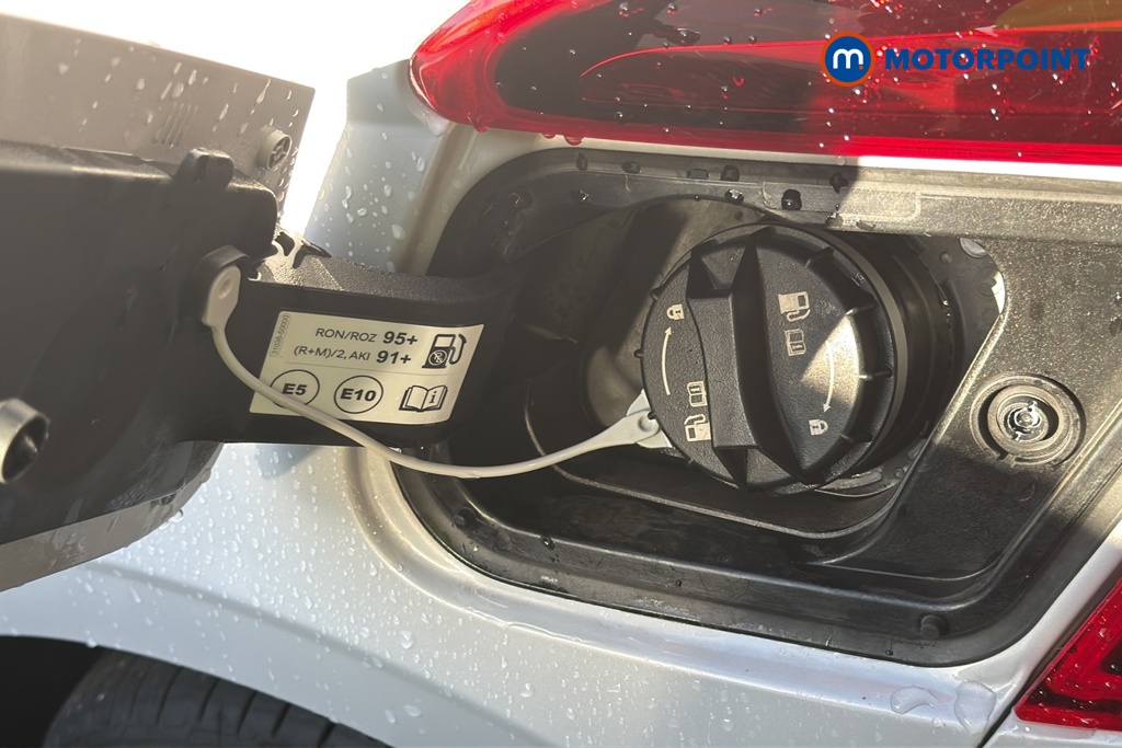 Hyundai I20 Tech Line Automatic Petrol Hatchback - Stock Number (1681499) - 41st supplementary image