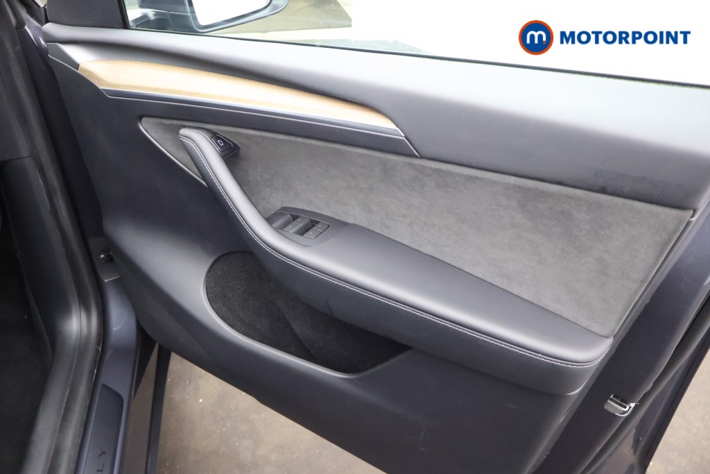 Tesla Model Y Long Range Automatic Electric SUV - Stock Number (1681686) - 17th supplementary image