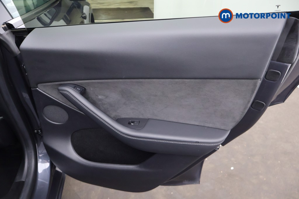 Tesla Model Y Long Range Automatic Electric SUV - Stock Number (1681686) - 22nd supplementary image