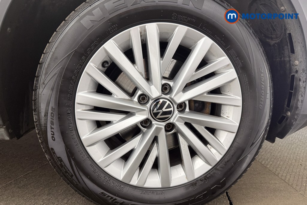 Volkswagen T-Roc Life Manual Petrol SUV - Stock Number (1681774) - 10th supplementary image