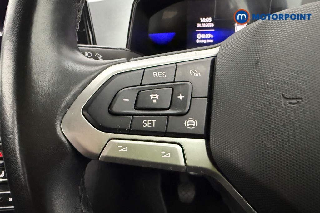 Volkswagen T-Roc Life Manual Petrol SUV - Stock Number (1681774) - 13th supplementary image