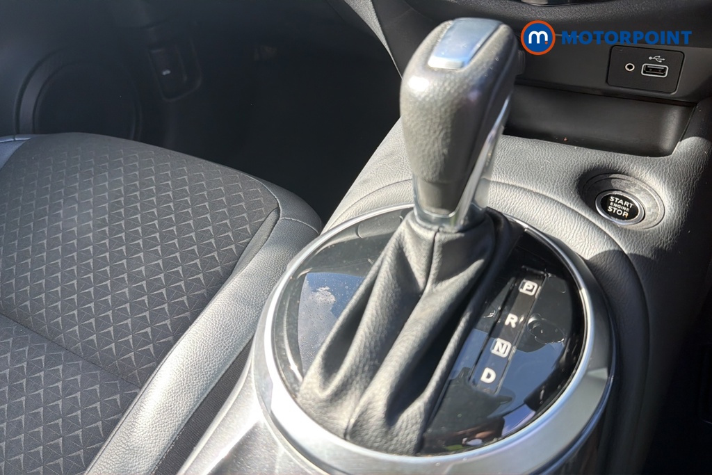 Nissan Juke N-Connecta Automatic Petrol SUV - Stock Number (1682255) - 15th supplementary image