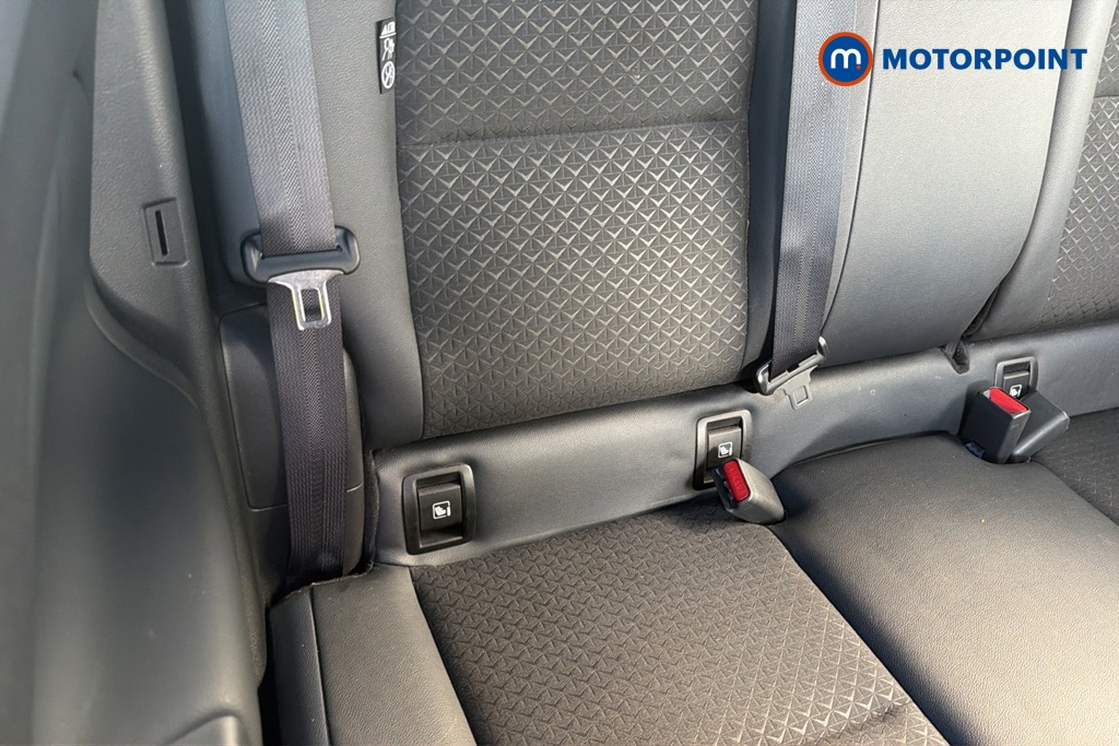 Nissan Juke N-Connecta Automatic Petrol SUV - Stock Number (1682255) - 27th supplementary image